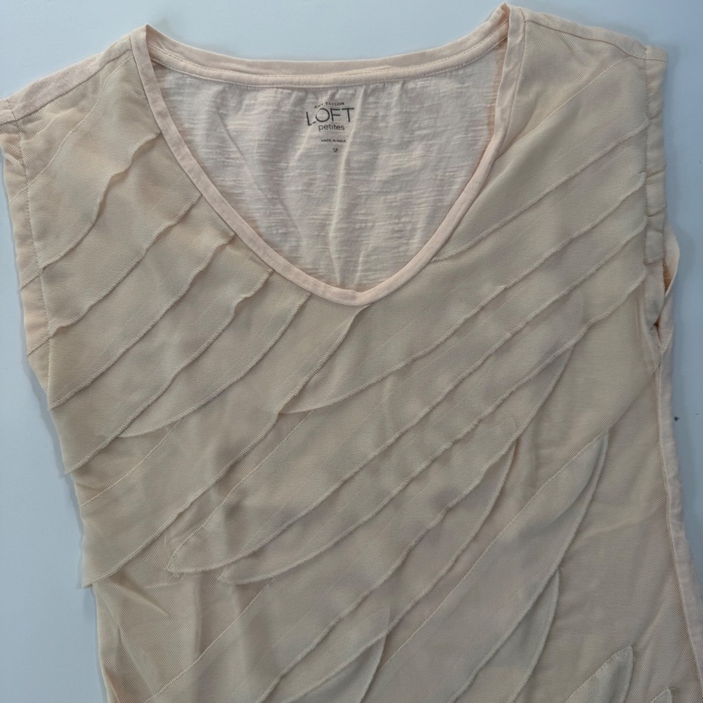 LOFT Petites Ruffle Cap Sleeve V Neck Tee Shirt Peach Womens Size SP